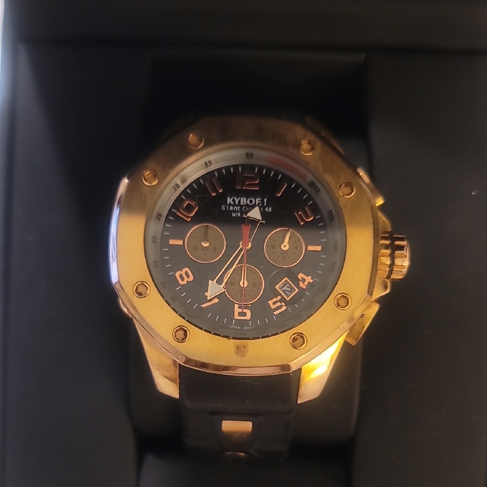 Kyboe! GIANT CHRONO 10 ATM 48 Gold and Black Watch